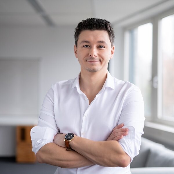 Potrait von Ansprechpartner Volkan Gümues